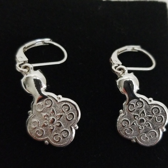 Earring - Picture 3 of 3